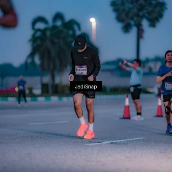 Runner Photo 7517998