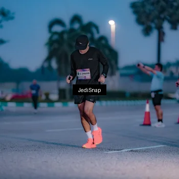 Runner Photo 7517999
