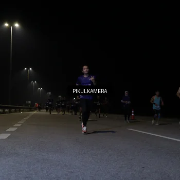 Runner Photo 7518004