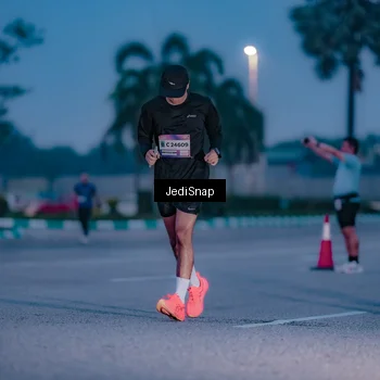 Runner Photo 7518005
