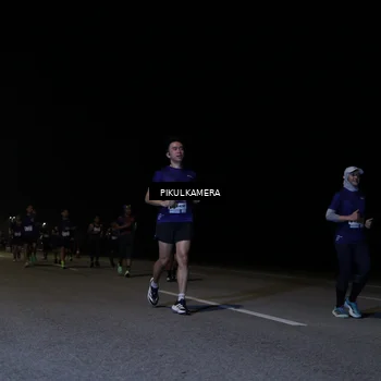 Runner Photo 7518030