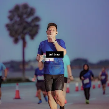 Runner Photo 7518037