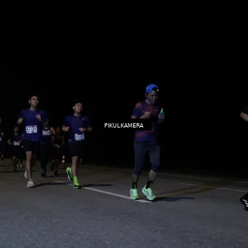 Runner Photo 7518040