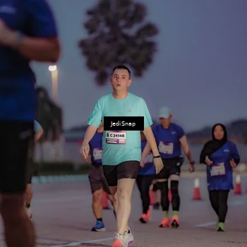 Runner Photo 7518043