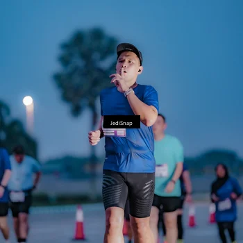 Runner Photo 7518045
