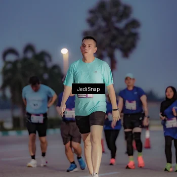 Runner Photo 7518053