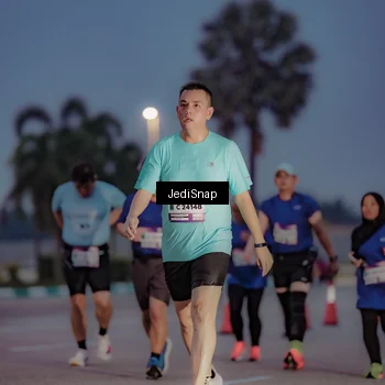 Runner Photo 7518059