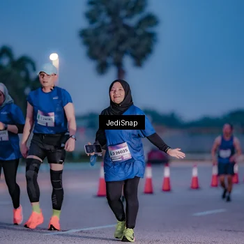 Runner Photo 7518061