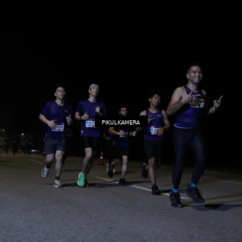 Runner Photo 7518062