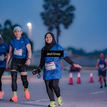 Runner Photo 7518070