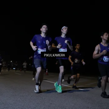 Runner Photo 7518072