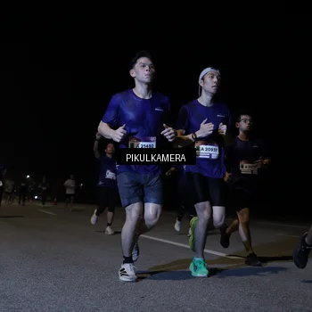 Runner Photo 7518073