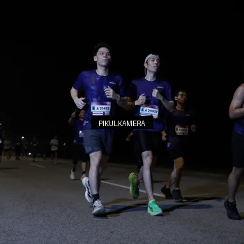 Runner Photo 7518075