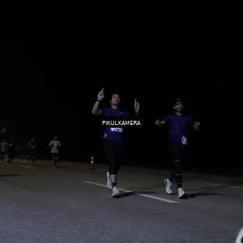 Runner Photo 7518109