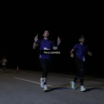 Runner Photo 7518110