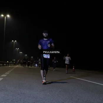 Runner Photo 7518117