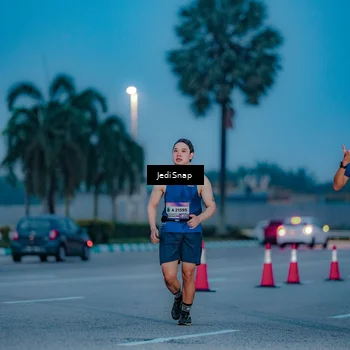 Runner Photo 7518118