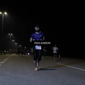 Runner Photo 7518125