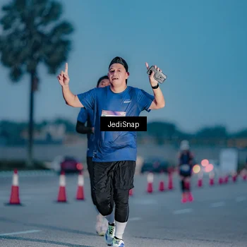 Runner Photo 7518171
