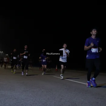 Runner Photo 7518172
