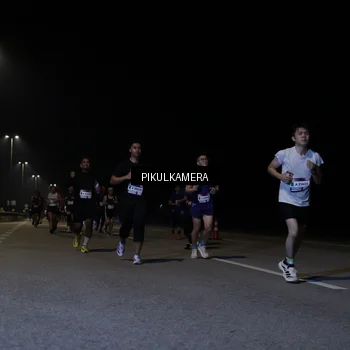 Runner Photo 7518173