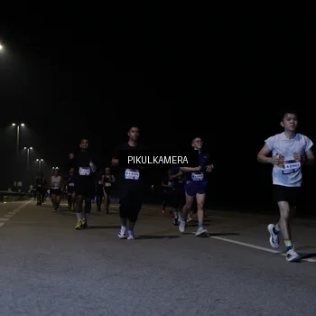 Runner Photo 7518176
