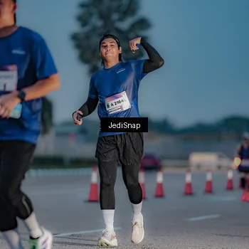 Runner Photo 7518179