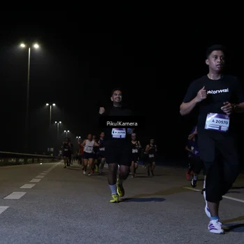 Runner Photo 7518185