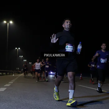 Runner Photo 7518196