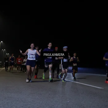 Runner Photo 7518201
