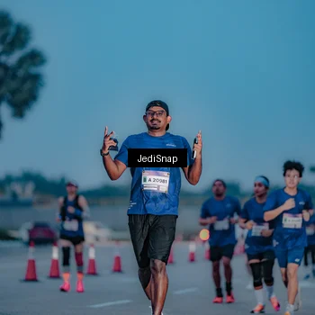 Runner Photo 7518205