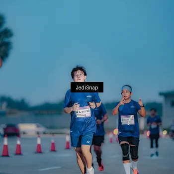 Runner Photo 7518208