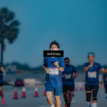 Runner Photo 7518210