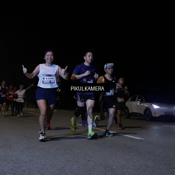 Runner Photo 7518211