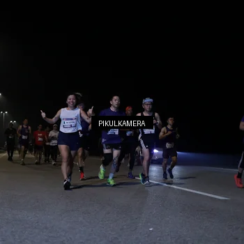 Runner Photo 7518215