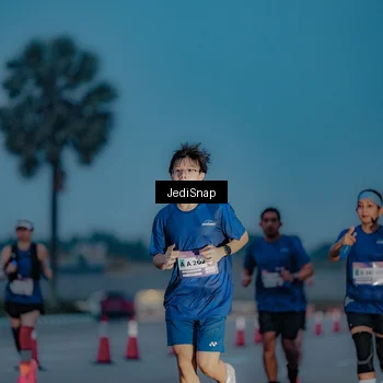 Runner Photo 7518216