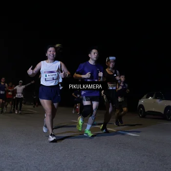 Runner Photo 7518218