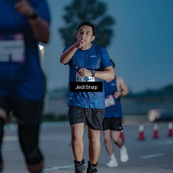 Runner Photo 7518230
