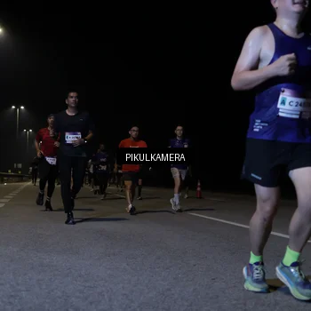 Runner Photo 7518238