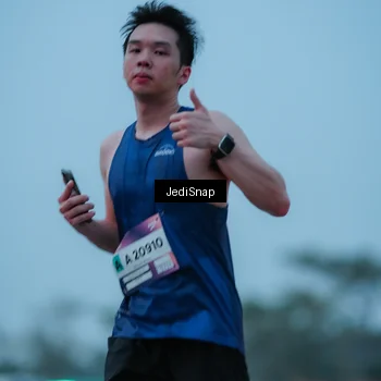 Runner Photo 7518241