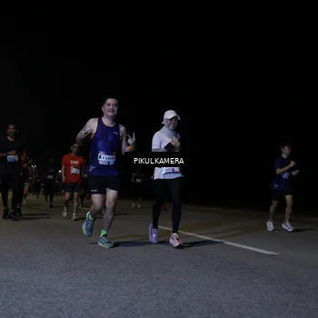 Runner Photo 7518246