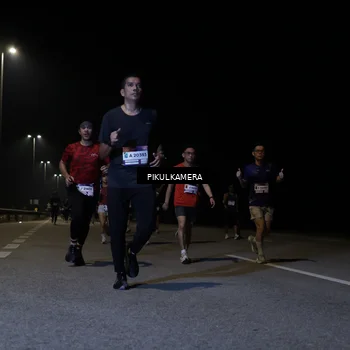 Runner Photo 7518248