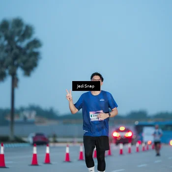 Runner Photo 7518256