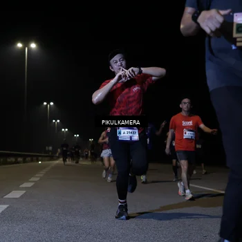 Runner Photo 7518258
