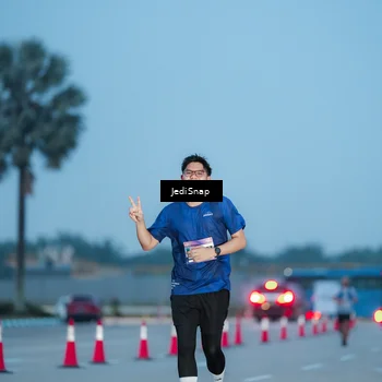 Runner Photo 7518262