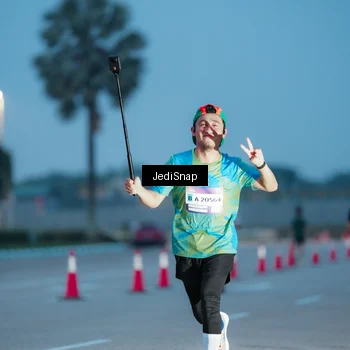 Runner Photo 7518272