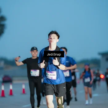 Runner Photo 7518276