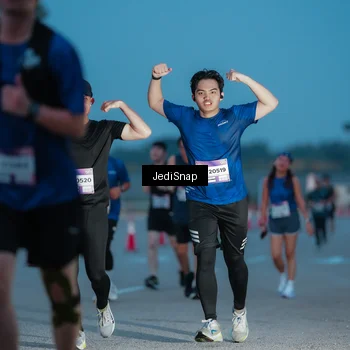 Runner Photo 7518286