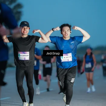 Runner Photo 7518290