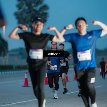 Runner Photo 7518295